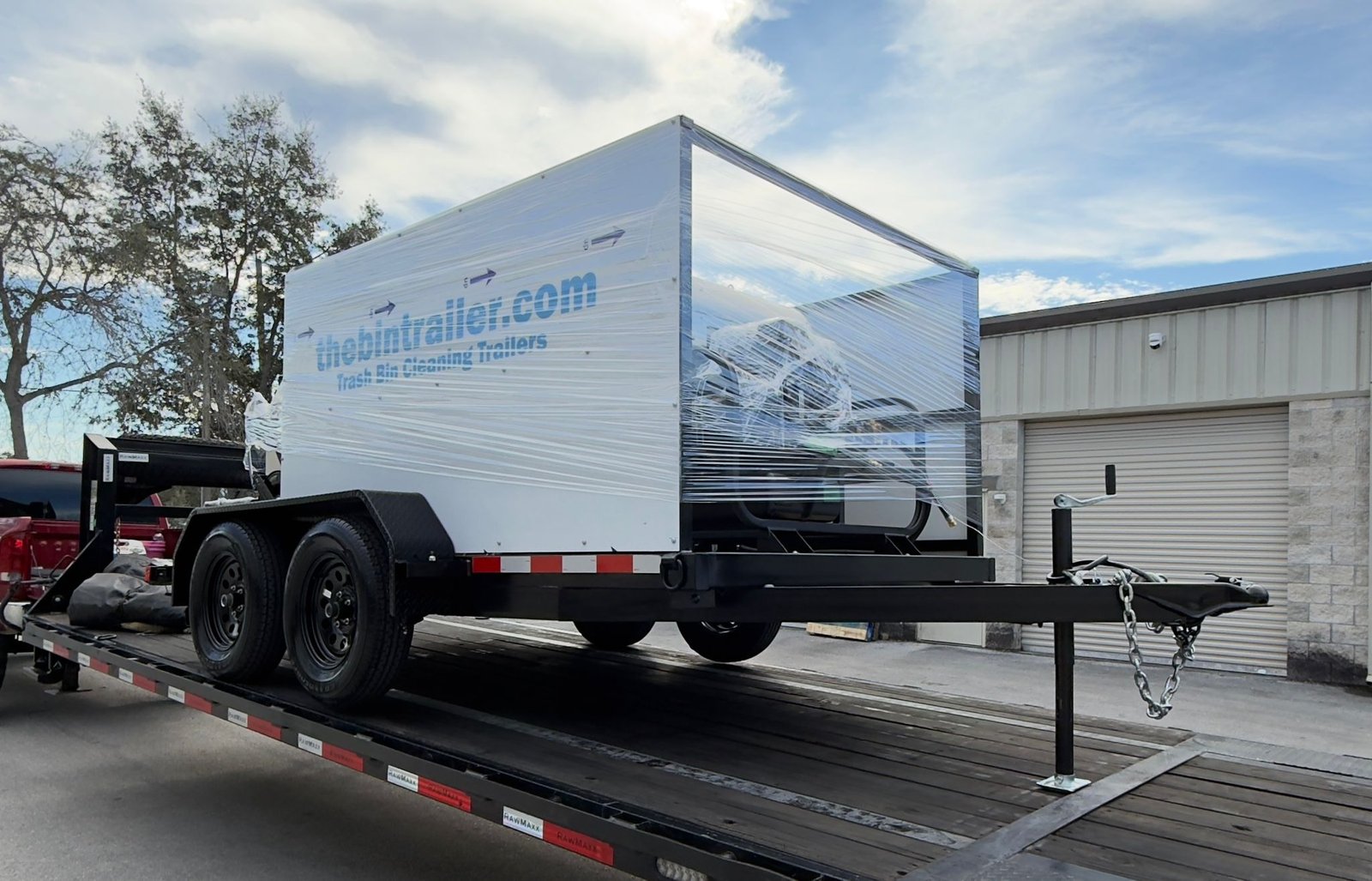 Double hot trash can cleaning trailer base unit